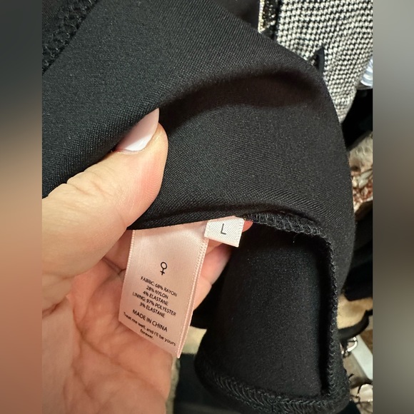 Selkie Black Boleyn - Picture 2 of 5